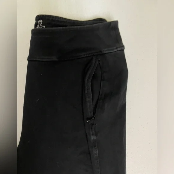 Talbots Leggings, high rise, cropped legs, zip side pockets, Size Medium, black - Picture 11 of 12